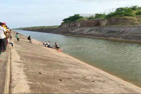 Drowned in the canal